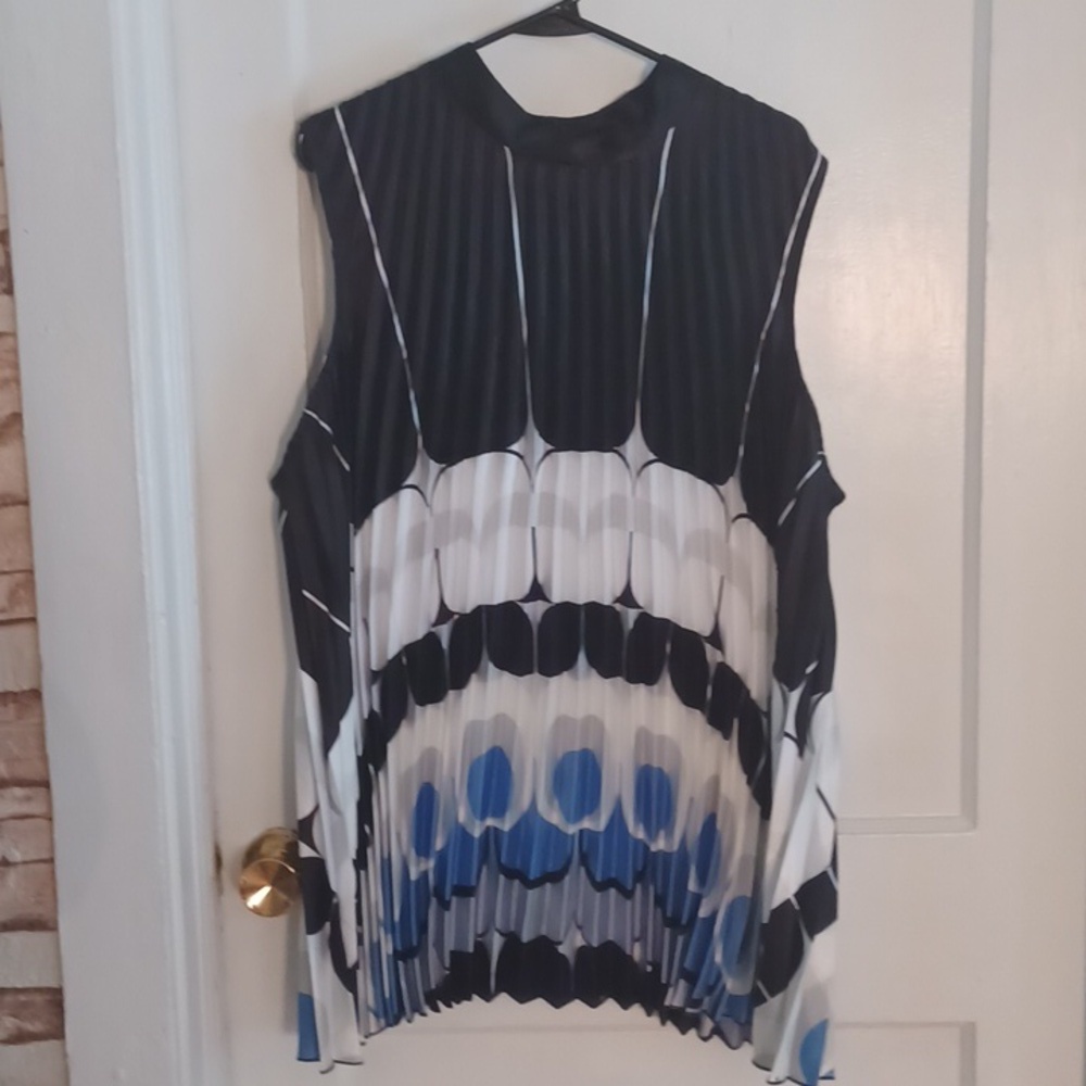 Lane Bryant sleeveless blouse size 3xlarge